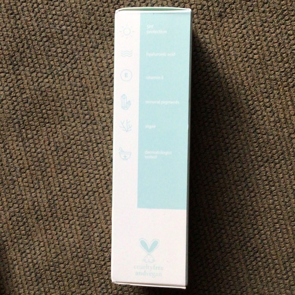 NWT Tarte Water Foundation Broad Spectrum SPF 15 - Picture 13 of 16